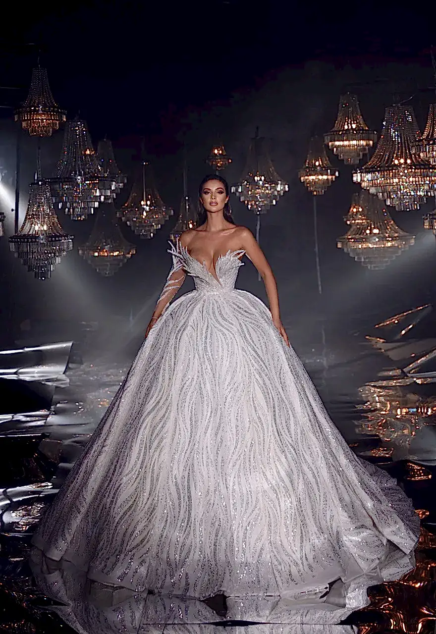ÖZEL TASARIM MODEL GELİNLİK